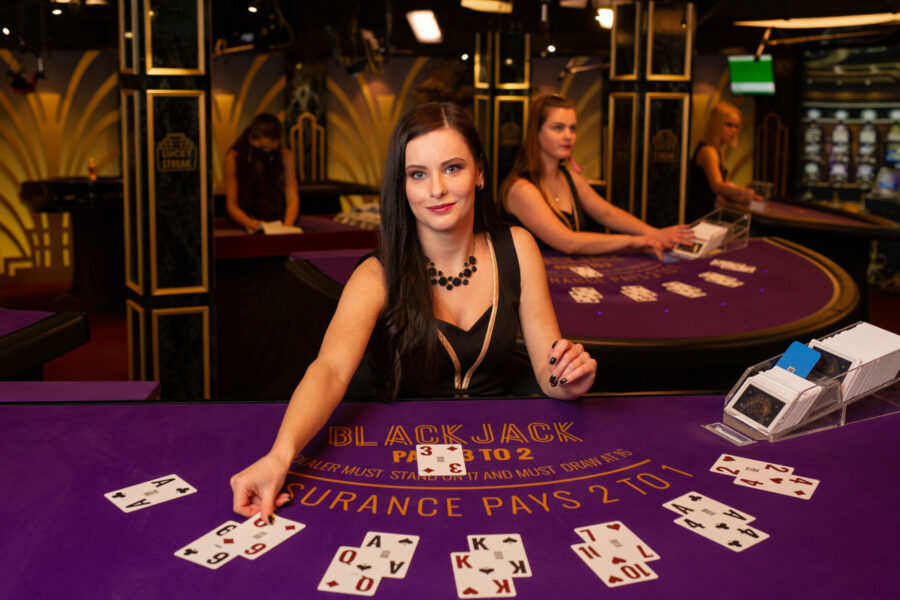 Royal Circle Club - Tips for Enhancing Your Live Casino Experience - royalcc1