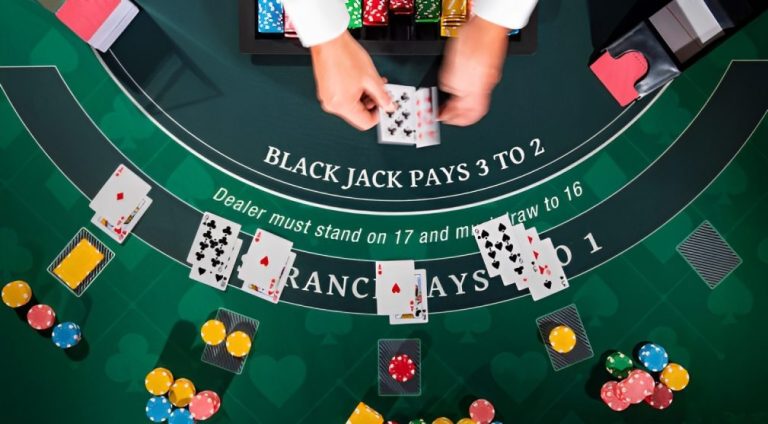 royal-circle-club-blackjack-rules-for-beginners-cover-table-royalcc1